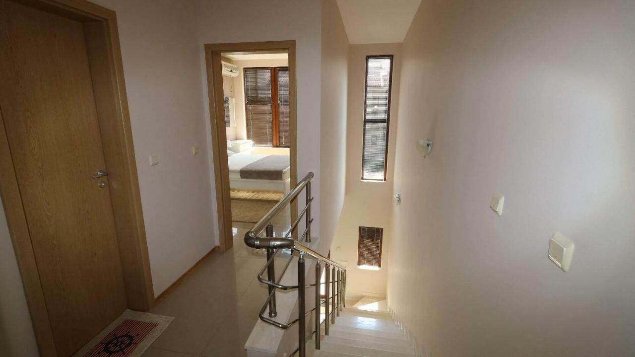 Lighthouse Golf Private Villa Lake View Balchik Extérieur photo