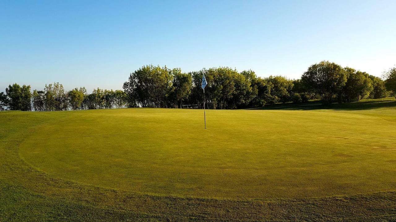 Lighthouse Golf Private Villa Lake View Balchik Extérieur photo
