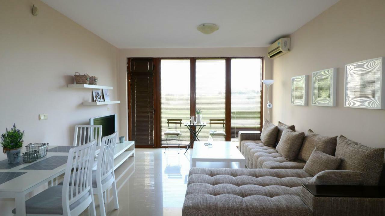 Lighthouse Golf Private Villa Lake View Balchik Extérieur photo