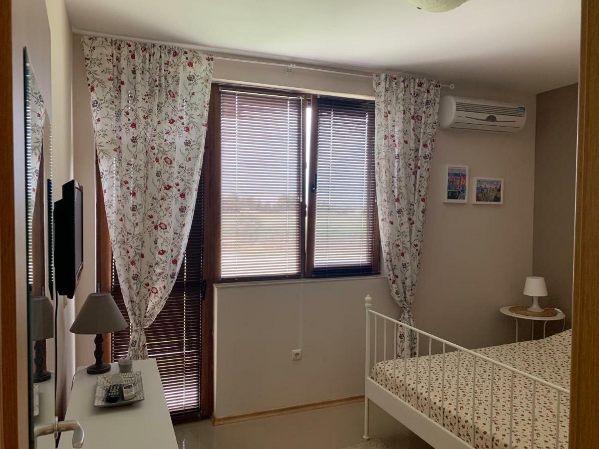 Lighthouse Golf Private Villa Lake View Balchik Extérieur photo